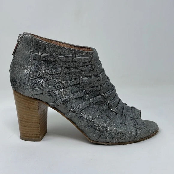 RON WHITE Sandals Silver Metal Ankle Strap Italy Size 38 - Picture 8 of 10